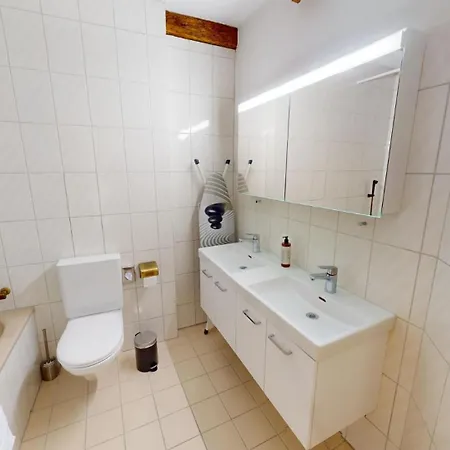 Zentral Altstadt Chur - Bahnhofsnah - Ferienwohnung - Bernina Express - Solution-Grischun Room photo