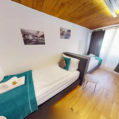 Zentral Altstadt Chur - Bahnhofsnah - Ferienwohnung - Bernina Express - Solution-Grischun Room photo
